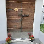 Дом отдыха Lucia's Wood House