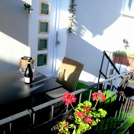 Lucia's Wood House * 인트라